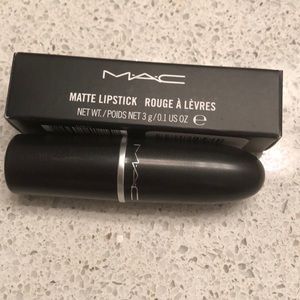 MAC LE Lipstick in Power Driven